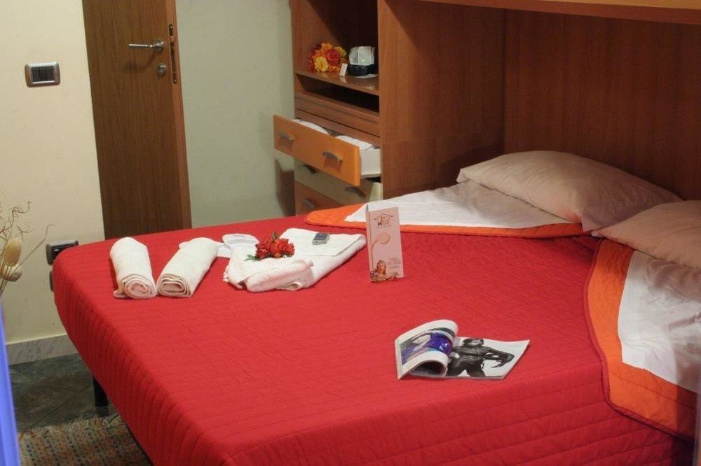 Reale House Rooms Рим Экстерьер фото