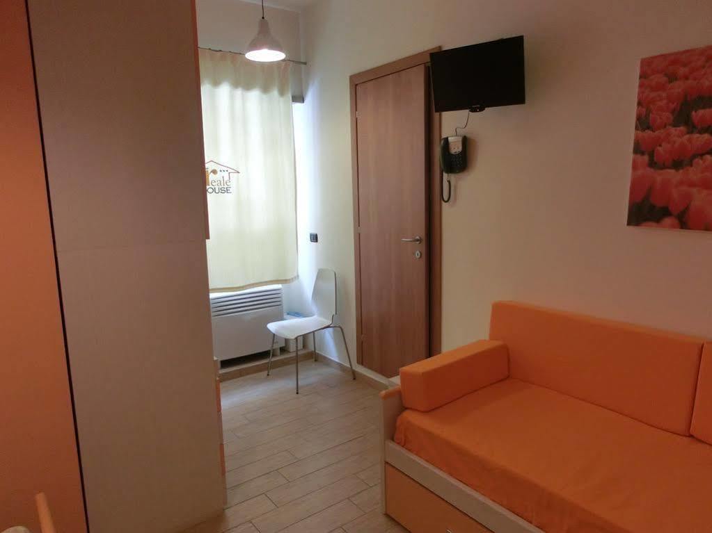 Reale House Rooms Рим Экстерьер фото